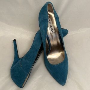 Steve Madden blue suede heels